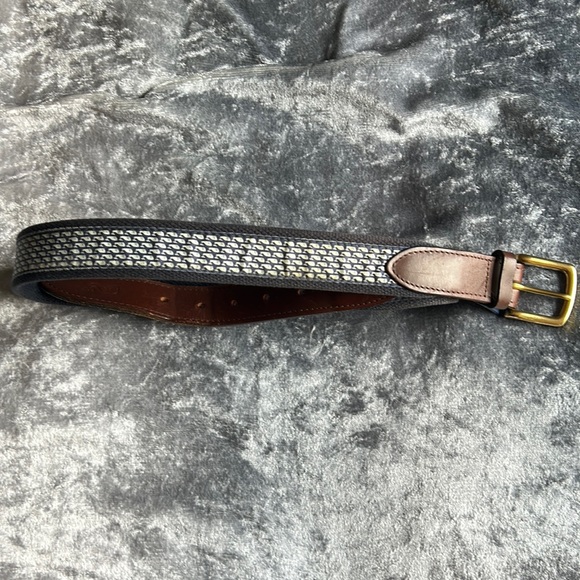Vineyard Vines Men’s Belt Size 34 - Picture 1 of 4